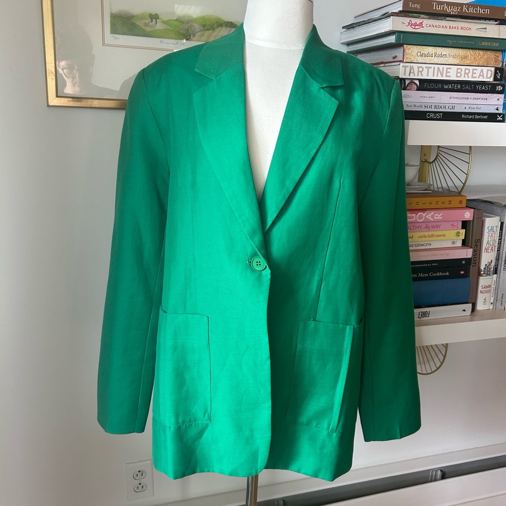 Elegant Kelly Green Blazer by Ducie London
